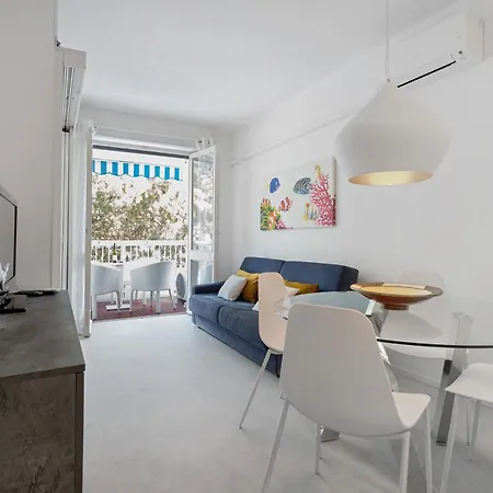 Oasis 38 Pool E Balcony I Immobilux Apartment