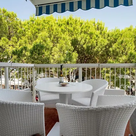 Apartment Oasis 38 Pool E Balcony I Immobilux Lido di Jesolo