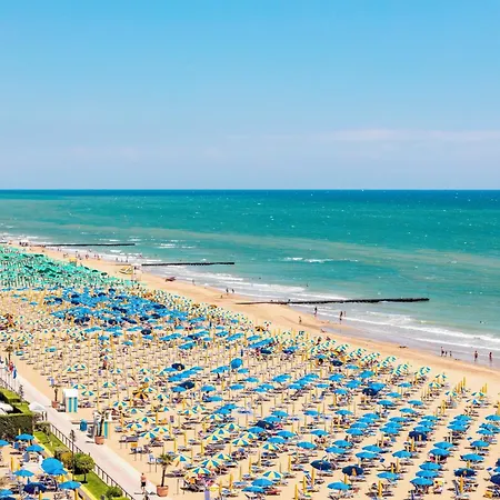 Oasis 38 Pool E Balcony I Immobilux Lido di Jesolo