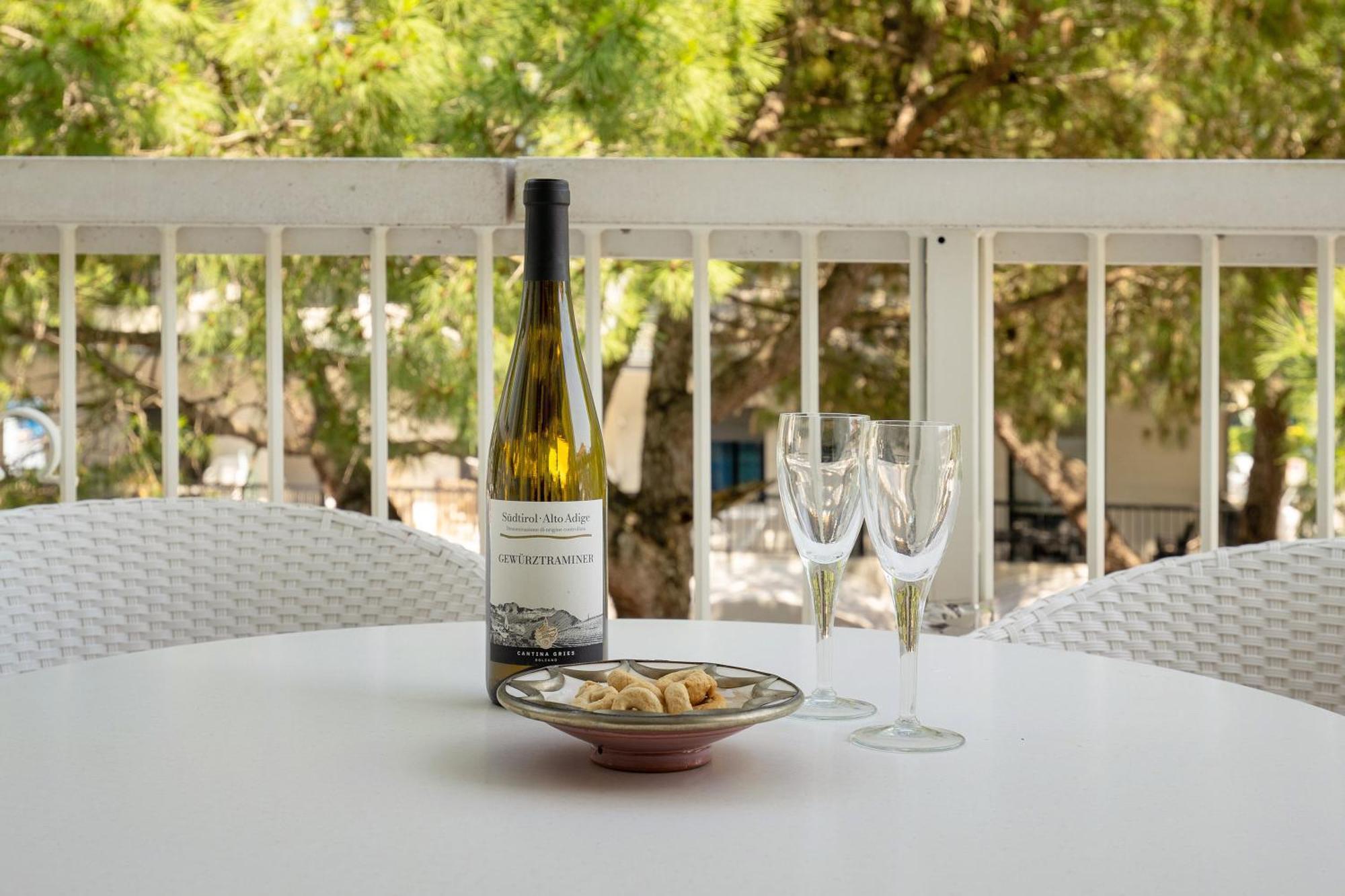 Oasis 38 Pool E Balcony I Immobilux Apartment Lido di Jesolo