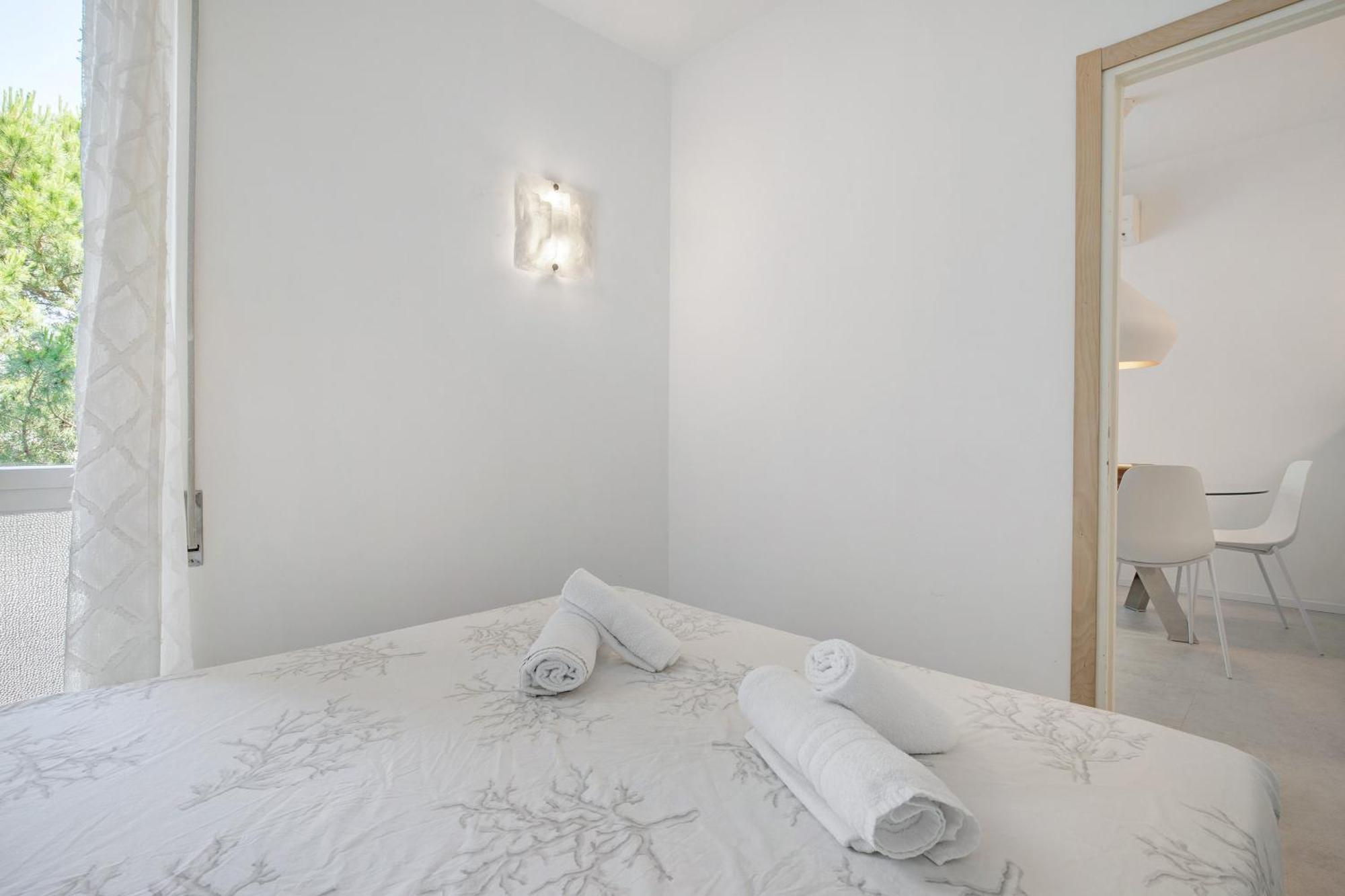 Oasis 38 Pool E Balcony I Immobilux * Lido di Jesolo