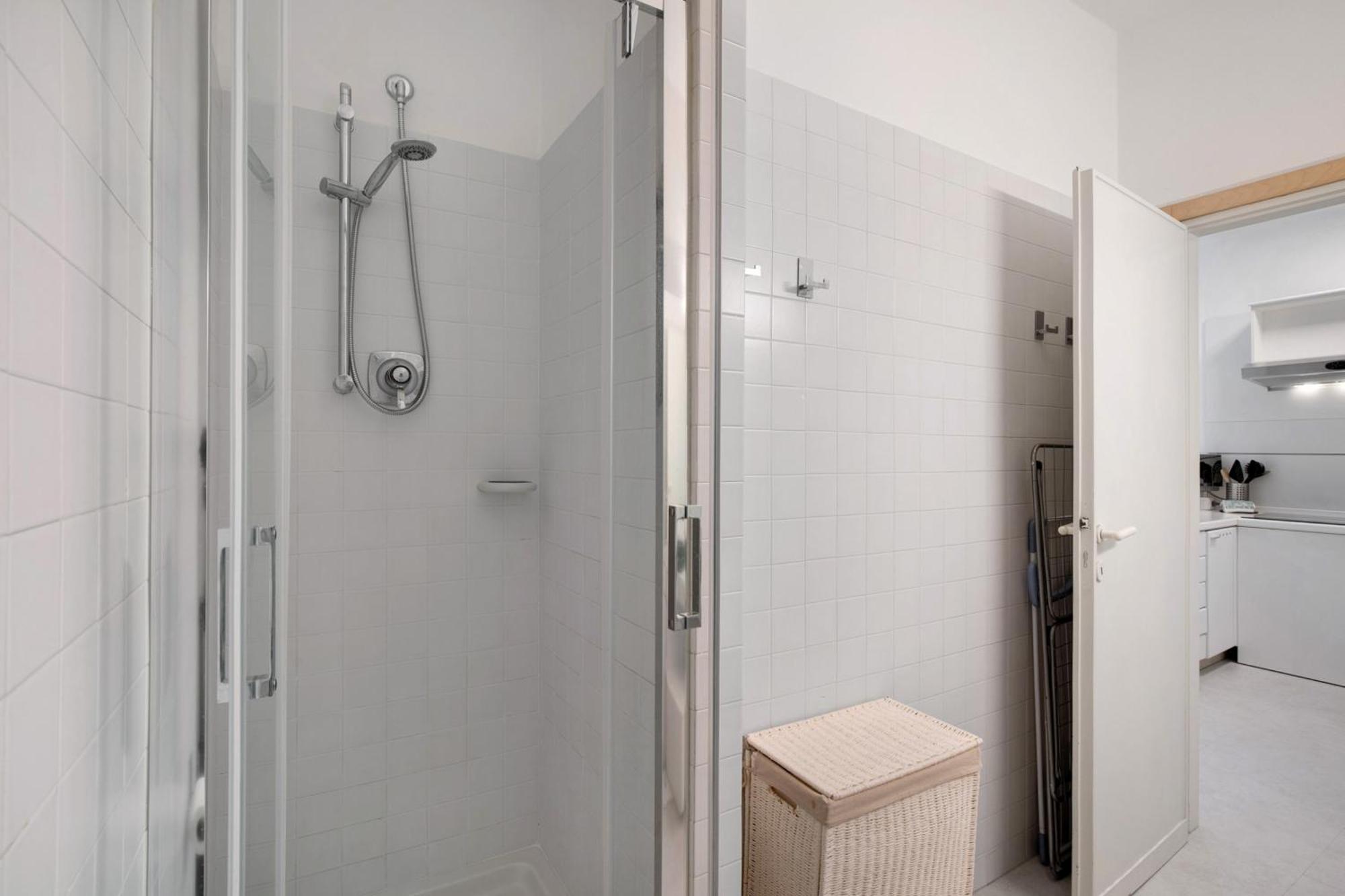 Oasis 38 Pool E Balcony I Immobilux Apartment *