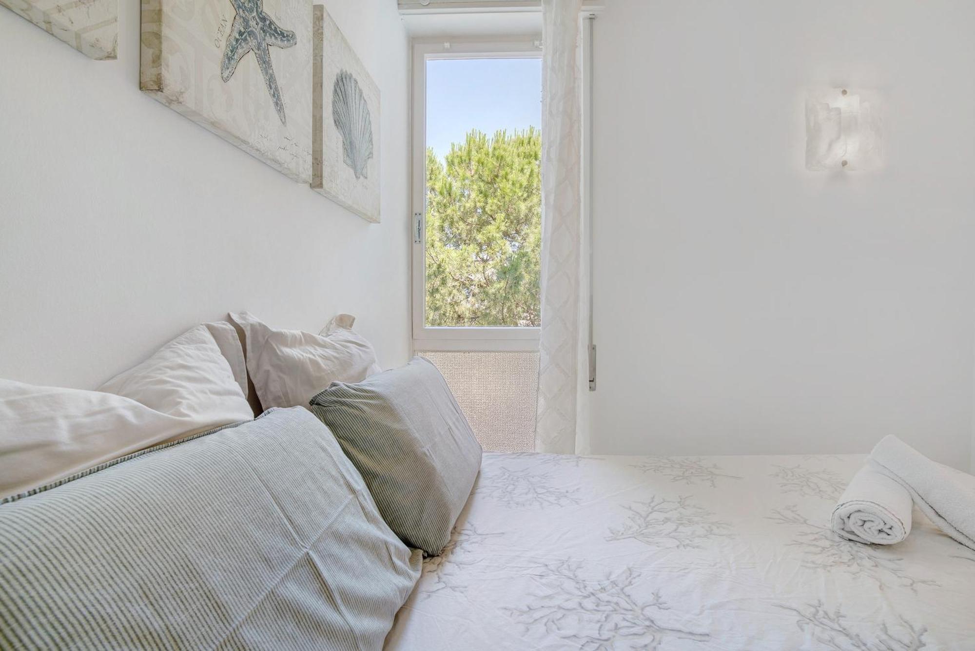 Oasis 38 Pool E Balcony I Immobilux * Lido di Jesolo