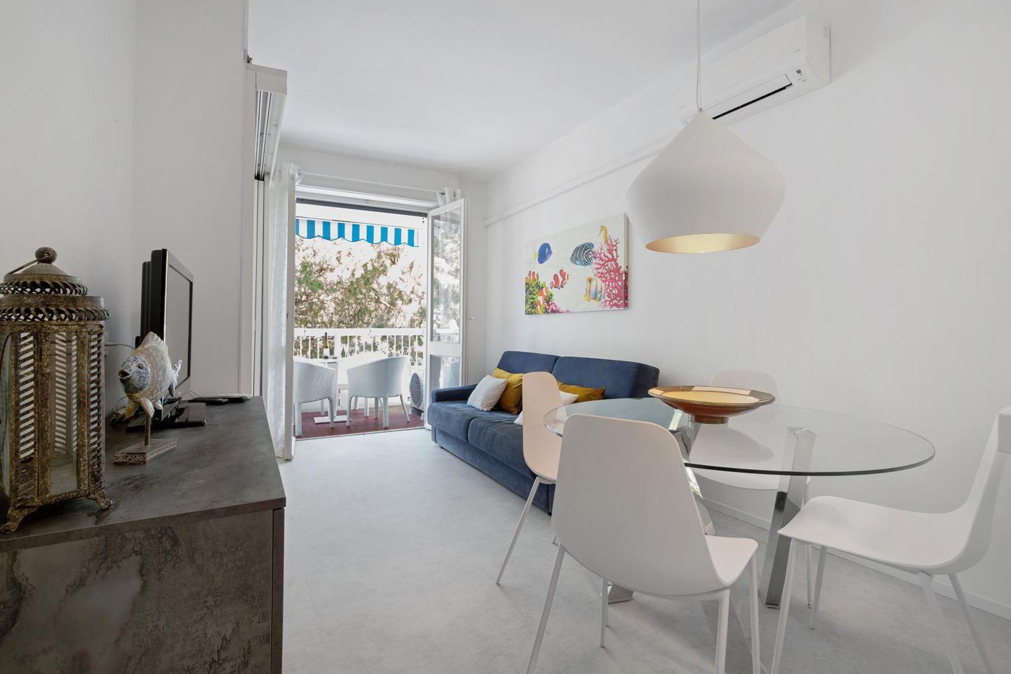 Oasis 38 Pool E Balcony I Immobilux Apartment *