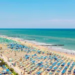 Oasis 38 Pool e Balcony I Immobilux